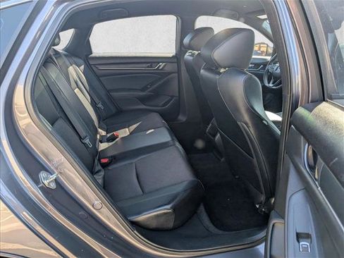 Used 2018 Honda Accord Sport image 17
