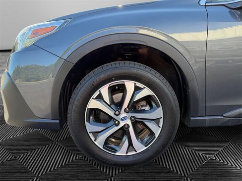 Used 2020 Subaru Outback Limited image 14
