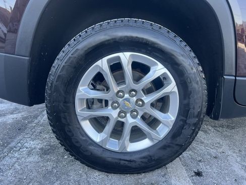 Used 2020 Chevrolet Traverse LT w/ Driver Confidence II Package image 6
