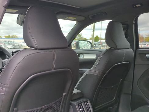 New 2026 Volvo XC40 B5 Ultra w/ Protection Package Premier image 17