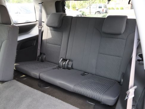 Used 2017 GMC Yukon SLE w/ SLE Value Package RWD image 10