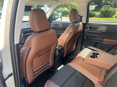 Used 2025 Ford Bronco Sport Outer Banks w/ Outer Banks Tech Package+ AWD/4WD image 15