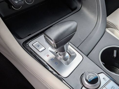 Used 2023 Genesis G70 2.0T RWD image 17
