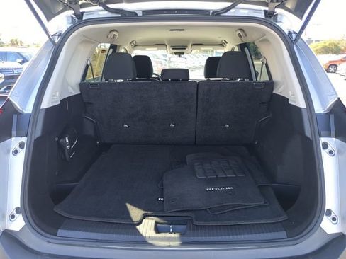 Used 2023 Nissan Rogue SV image 12