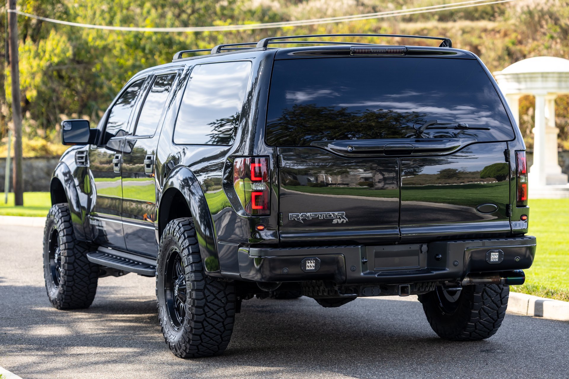 Used 2013 Ford F150 Raptor w/ Luxury Equipment Group AWD/4WD image 11