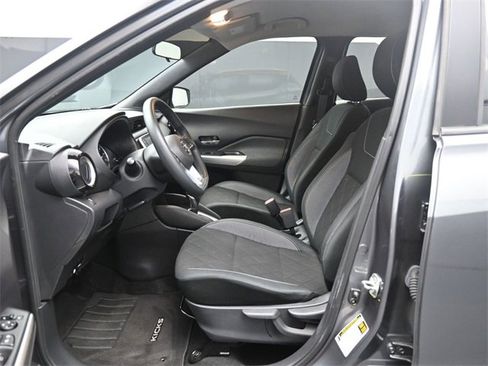 Used 2019 Nissan Kicks SV image 20