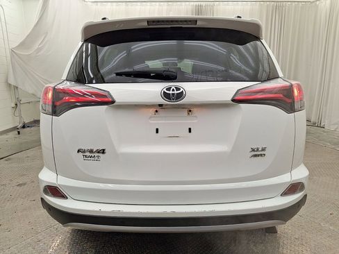 Used 2018 Toyota RAV4 XLE image 23