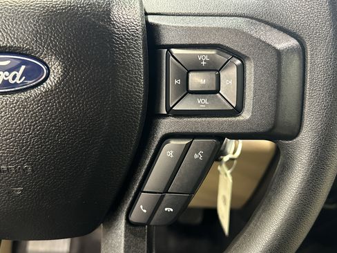 Used 2017 Ford F150 XLT image 26