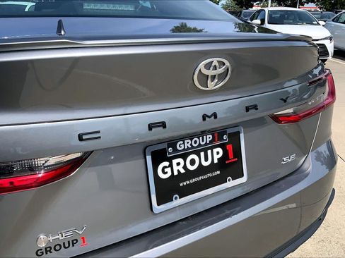 Used 2025 Toyota Camry SE FWD image 32