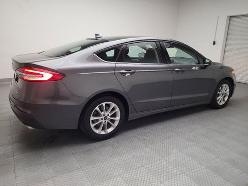 Used 2020 Ford Fusion SE image 10