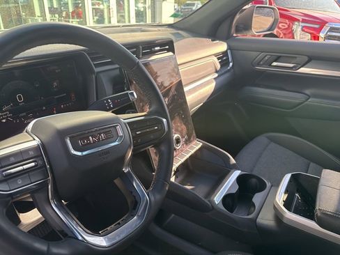 Used 2025 GMC Terrain Elevation image 13