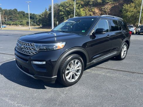 Used 2022 Ford Explorer Limited w/ Equipment Group 301A image 3