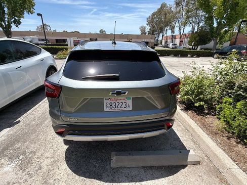 Used 2026 Chevrolet Trax LT FWD image 7