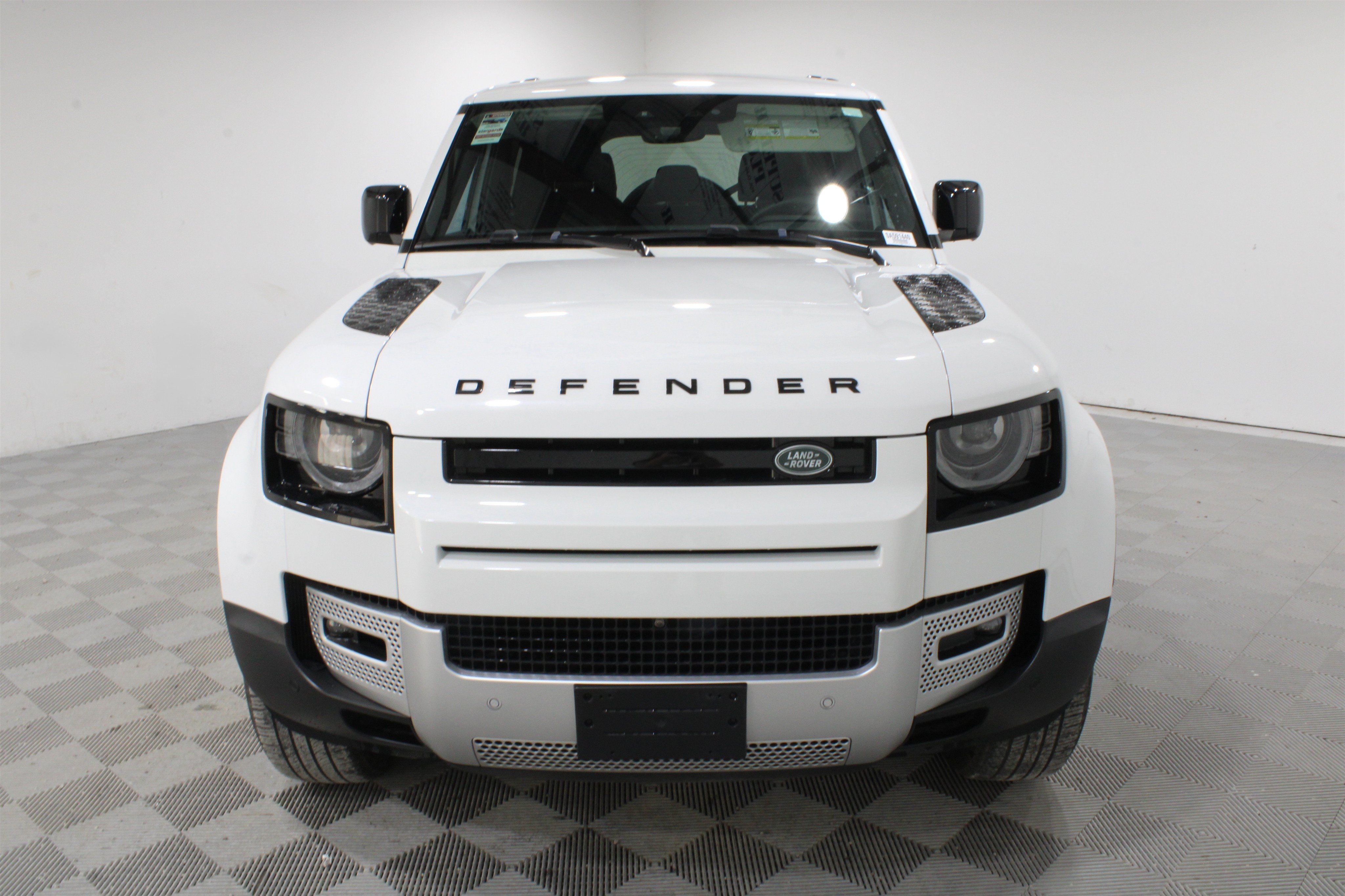Used 2024 Land Rover Defender 110 S AWD/4WD image 31