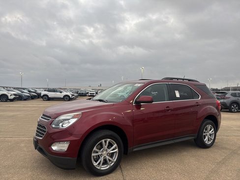 Used 2017 Chevrolet Equinox LT image 9