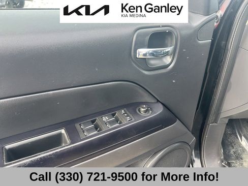 Used 2016 Jeep Patriot High Altitude image 26