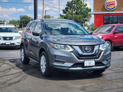 Used 2017 Nissan Rogue S AWD/4WD image 5