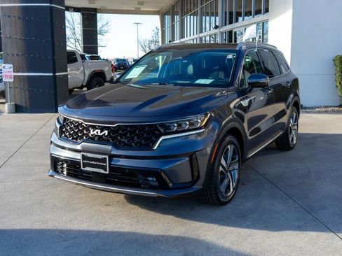Certified 2024 Kia Sorento SX Prestige image 3