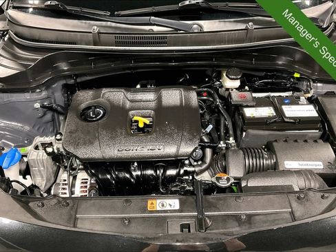 Used 2025 Kia Soul LX w/ LX Technology Package FWD image 11