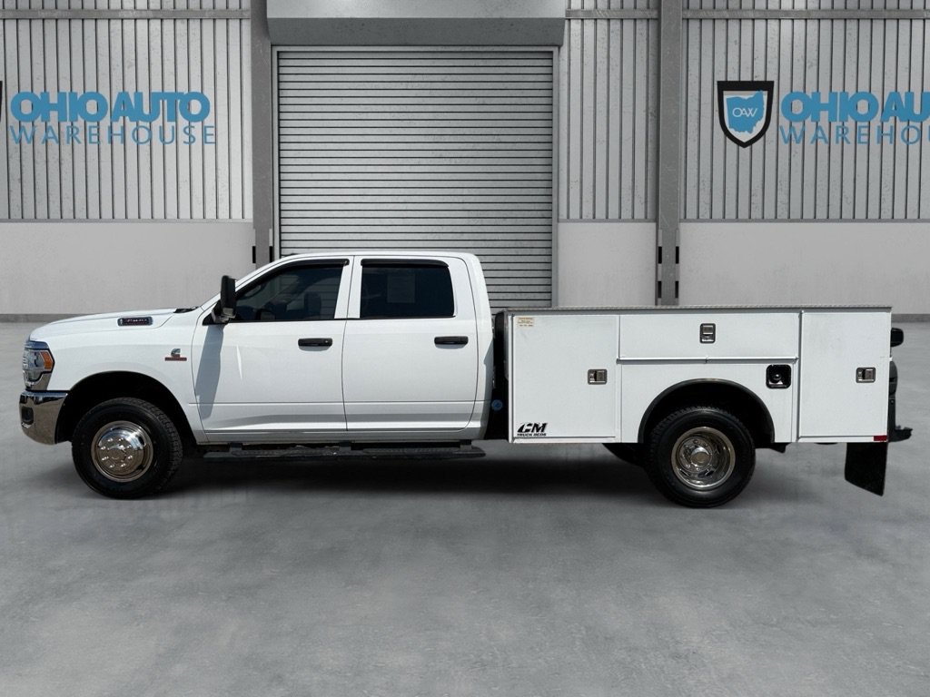 Used 2019 RAM 3500 Tradesman w/ Chrome Appearance Group AWD/4WD image 4