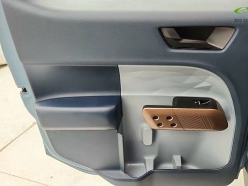 Used 2022 Ford Maverick Lariat image 32
