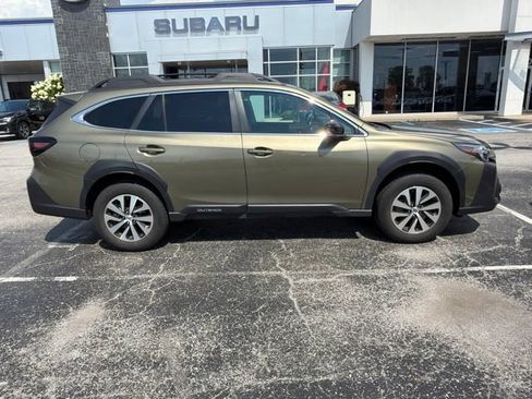 Certified 2025 Subaru Outback Premium AWD/4WD image 5