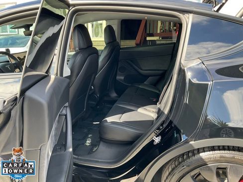 Used 2022 Tesla Model Y Performance image 7