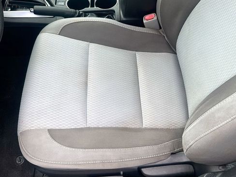 Used 2019 Toyota Corolla LE image 20