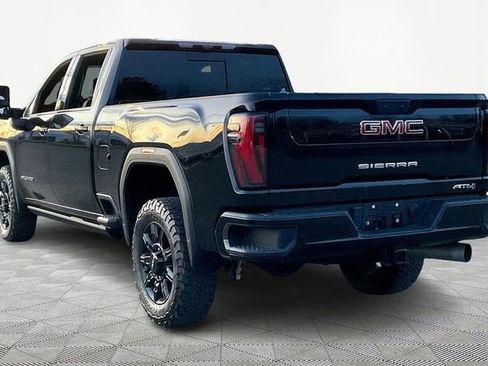 Used 2024 GMC Sierra 2500 AT4 w/ AT4 Premium Plus Package image 4