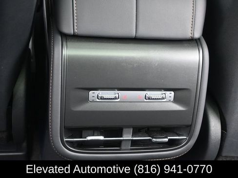 Used 2025 Lincoln Nautilus Reserve w/ Jet Appearance Package AWD/4WD image 17