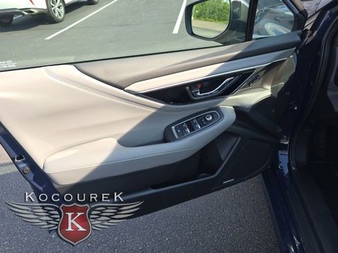 New 2025 Subaru Legacy Limited w/ Popular Package #3 image 9