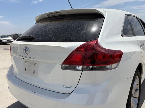 Used 2014 Toyota Venza XLE w/ XLE Premium Package FWD image 4