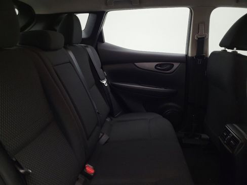 Used 2021 Nissan Rogue Sport S image 19