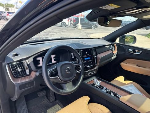Used 2025 Volvo XC60 B5 Ultra w/ Protection Package Premier AWD/4WD image 11
