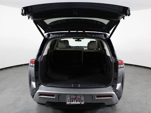 Certified 2025 Nissan Pathfinder SL w/ Cargo Package FWD image 17
