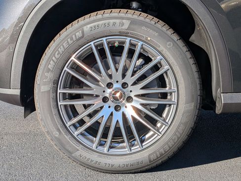 Used 2026 Mercedes-Benz GLC 300 4MATIC image 13
