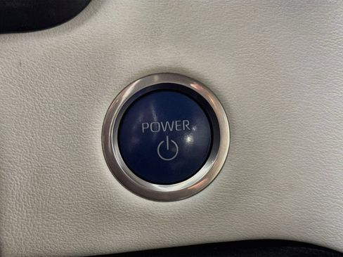 Used 2023 Toyota Tundra Capstone AWD/4WD image 28