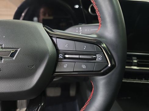 Used 2025 Chevrolet Equinox EV RS image 21