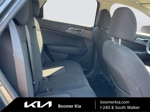 Used 2024 Kia Sportage LX FWD image 12