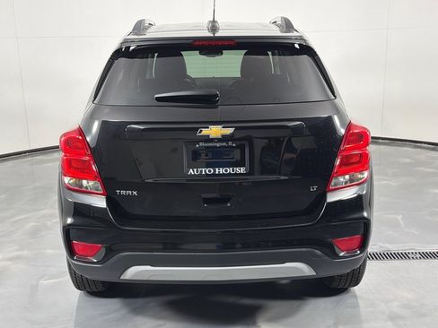 Used 2018 Chevrolet Trax LT w/ LT Convenience Package FWD image 6