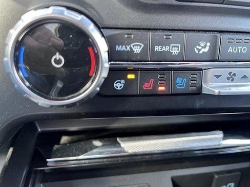 Used 2024 Ford F250 Lariat w/ Lariat Ultimate Package AWD/4WD image 24