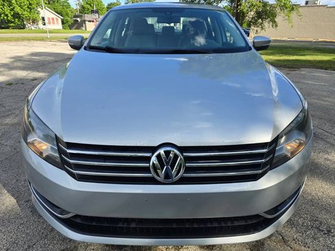 Used 2013 Volkswagen Passat 2.5 SE FWD image 2