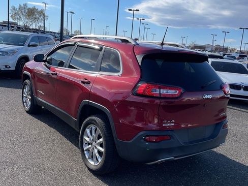 Used 2017 Jeep Cherokee Limited image 4
