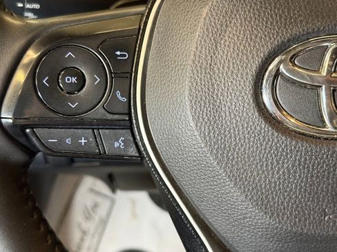 Used 2021 Toyota Corolla SE w/ Carpet Mat Package (TMS) FWD image 11