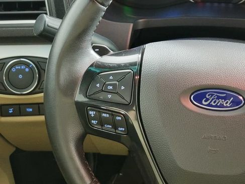 Used 2016 Ford Explorer XLT w/ Equipment Group 202A AWD/4WD image 27