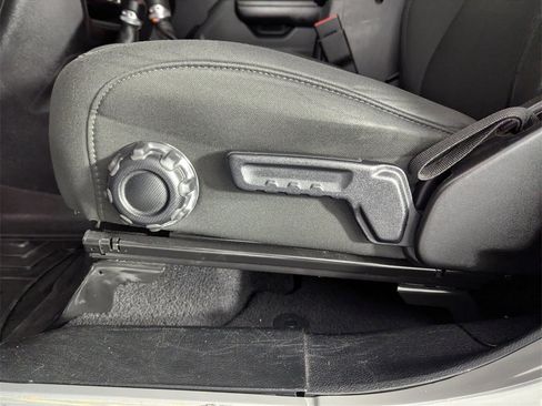 Used 2021 Jeep Gladiator Sport image 13