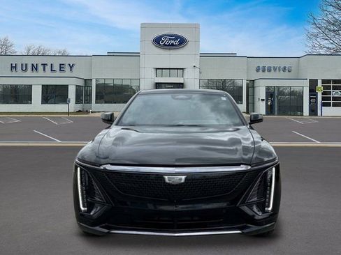 Used 2024 Cadillac Lyriq Sport AWD/4WD image 2