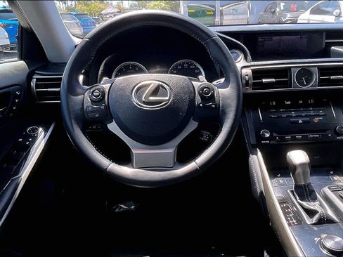 Used 2014 Lexus IS 250 w/ Luxury Package w/Gray Wood RWD image 5