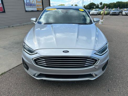 Used 2019 Ford Fusion SEL FWD image 2