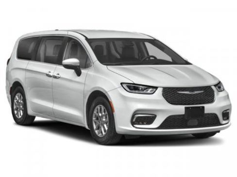 Used 2023 Chrysler Pacifica Touring-L w/ Uconnect Theater Family Group image 9